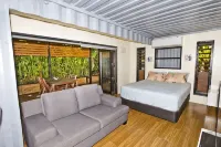 Nevaeh Garden Studio + Unlimited Wifi