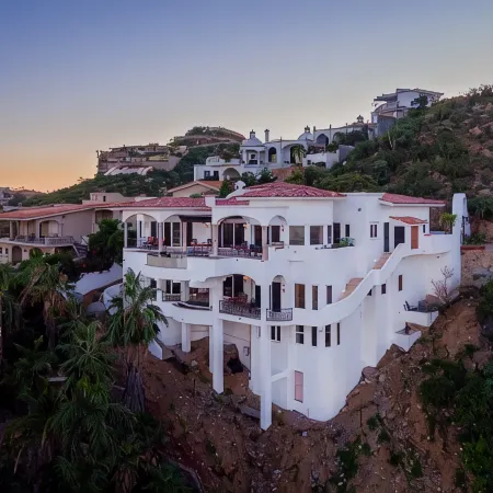 Spectacular Private Luxury Villa with Ocean View!