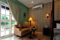 Omah Madam Bed & Breakfast
