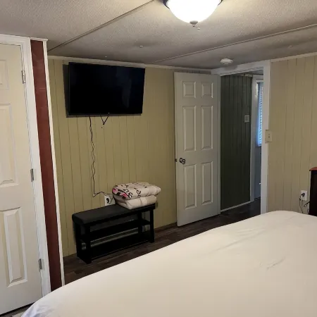3 Bedroom 2 bath with plenty of covered parking!