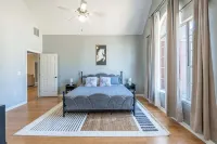 King & Queens Villa at Parkside - Homestays