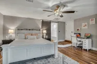 Enjoy the Best View on Lake Belton with Direct Lake Access - 4-Star
