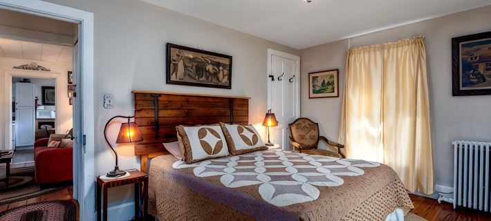 Lincoln Quarters, 2nd floor,  Only 2 blocks to the center of town. Hotels in Gettysburg