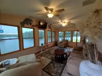 Experience Ormond Beach living near Daytona Speedway - 4 ดาว