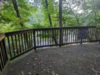 Quiet Corner Unit with Deck Overlooking the Saluda River - 3 stjerner