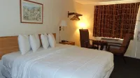 Oceanside Lodge - parking