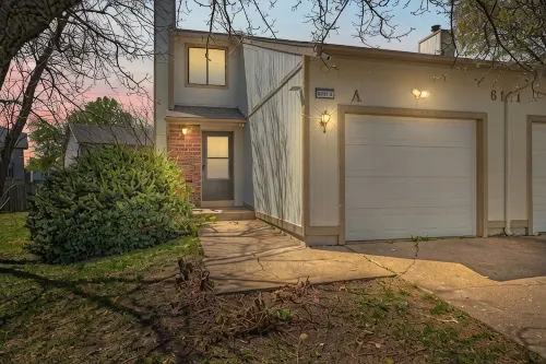 Spacious townhome - 2-bedrooms with King Beds in quite cul-de-sac - sleeps 6 - 4-Star