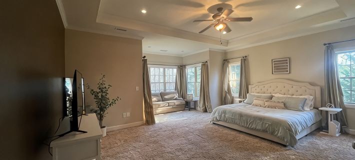 Large Rental in Rumbling Bald Resort on Septic.  No damage. Ready to go! Hotels in Rutherford County