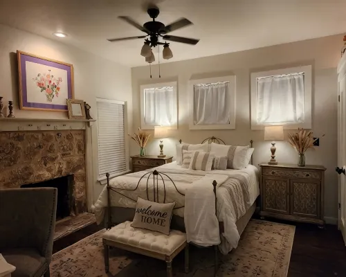 Ethyl's Place - a Charming Place to Stay. Hotels in Blanco