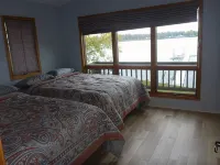 Portage Lakefront - Great View & Location - 5 Bedrooms - 3 Baths - 2 Car Garage - 民泊