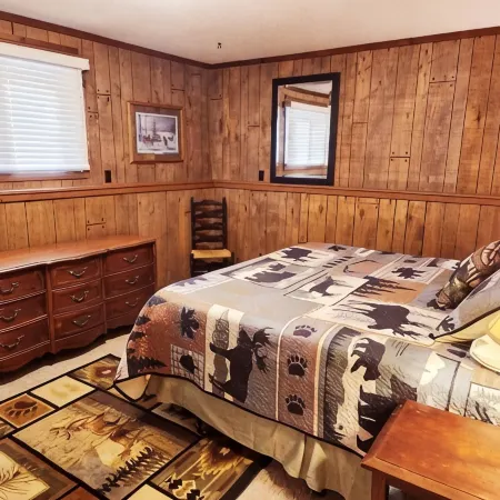 Chalet-Style Retreat – Sauna, Fireplace + Outdoor Firepit Near Big Powderhorn
