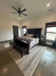 Cozy retreat located in the perfect location for views of the mountains and lake - 3-Star