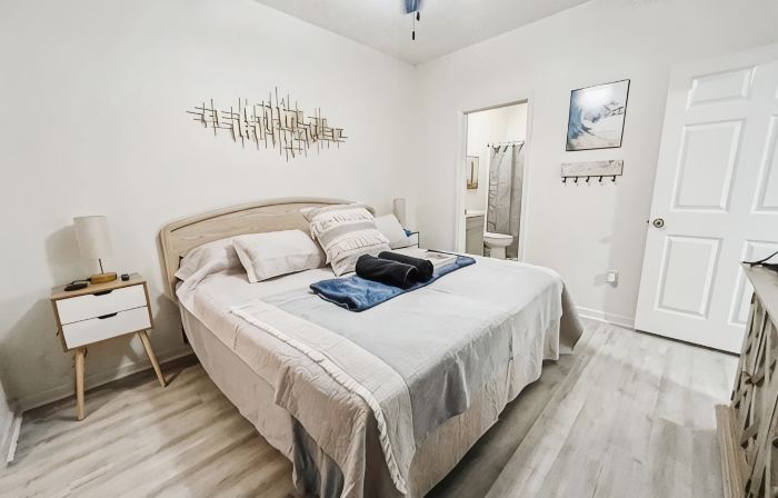 Blue Haven-Beach Condo with Pool and Hot Tub