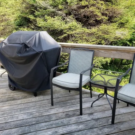 Special Off-Season Pricing!  Please Ask ME for Rates!  Sun Filled Cottage!