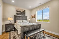 Views in Every Direction, Adjoins Golf, Minutes to Miles of Bike & Hiking Trails - 3-Star
