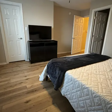 Texas Tech Modern Condo Prime Location - Walk to Ttu Campus, Broadway & Downtown
