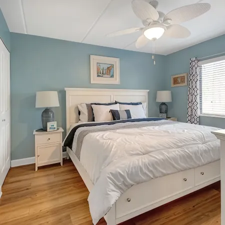 St Augustine Beach Condo steps from the beach!
