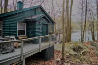Log Cabin on A Lake with Private Dock & Beach! One Hour from NYC! No Pet Fees! - Wifi