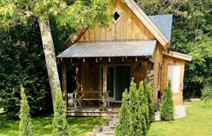 Cozy New TimberFrame Vineyard Haven!