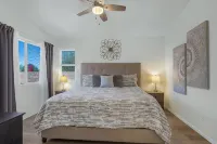 Stunning Vacation Home - Trails, Golf & Dining! - 4-Star