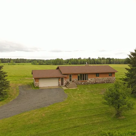 Spacious, Secluded Sanctuary!  Very Clean!  5 Queen Beds!  Wildlife Viewing.