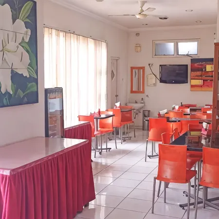 Flamboyan Pondok Wisata & Cafe