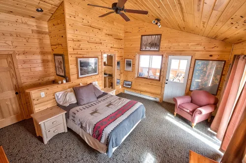 Superior Views - a safe place on 13 acres With A Private Wilderness Setting - 3-Star
