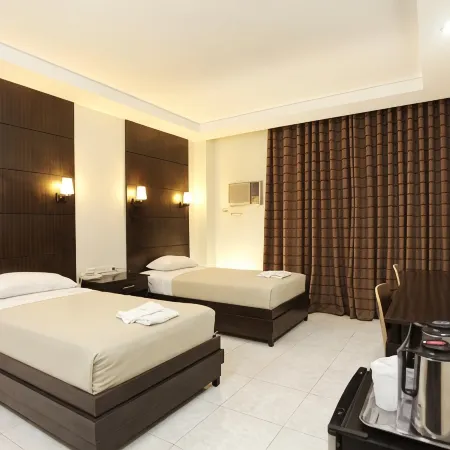 Grand Astoria Hotel