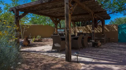 Read Our Reviews!  in Amazing Historic District, Easy Walk to Plaza & Canyon Rd. - Jacuzzi