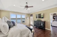 New to Vrbo! Big Water Views, Private Dock, Pool Table, 15 Min Clemson! - 4つ星