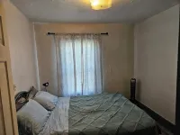 Remodeled Cute 3 room 1 bath house - Wifi