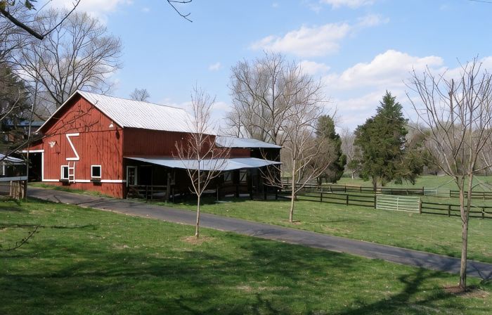 Hidden Hollow Farm - Pool; Game Rm; Sleeps 26, 45 Min. to DC, Weddings/Corporate