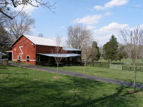 Hidden Hollow Farm - Pool; Game Rm; Sleeps 26, 45 Min. to DC, Weddings/Corporate - 4성급