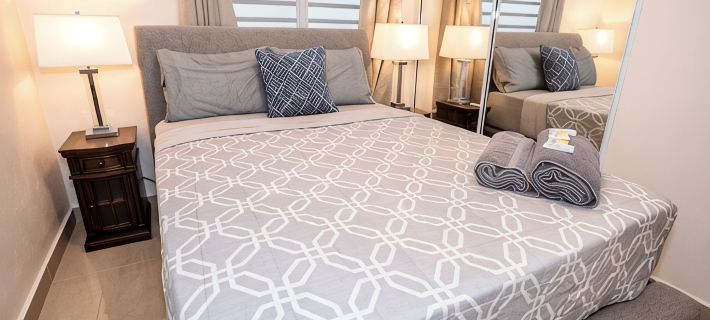 Spacious Retreat with Private Jacuzzi and Tropical Patio Hotele w: Ponce