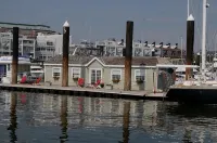 Romantic Boston Harbor Houseboat Stay for 2 People. A/C. Close to Freedom Trail. - House Boats