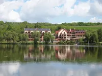 Tó Wellness Hotel - 3-Star