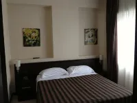 Guest House Residence - Airport Shuttle