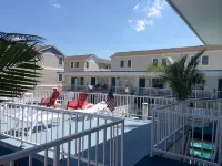 White Caps Motel - Motels