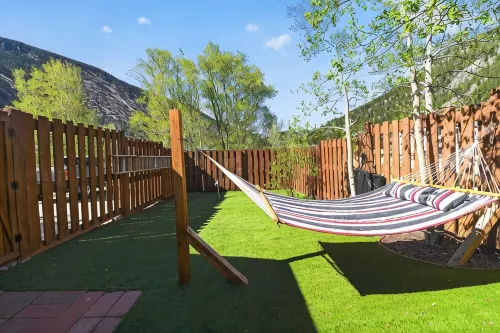 Clear Creek Retreat - Take a trip to the mountains - 3-Star