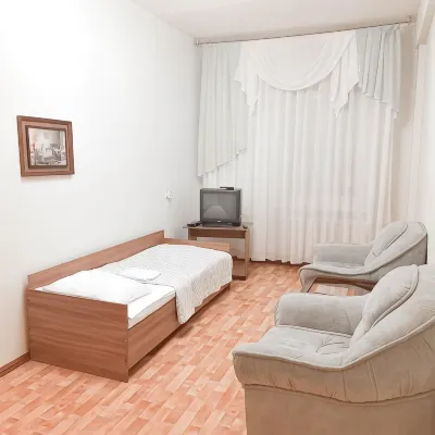 Smart Hotel Zlatoust Hotel - 인 (Inns)