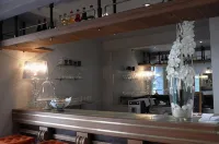 โรงแรมแอลบีออน - ที่มีบาร์