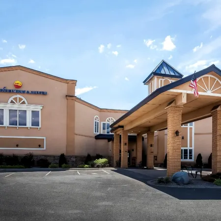 Comfort Inn & Suites Plattsburgh - Morrisonville