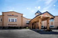 Comfort Inn & Suites Plattsburgh - Morrisonville - parking