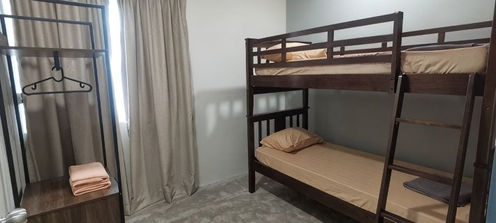 Mahkota Cheras 3R 2parking 8pax Comfy Sofa&Bed Hotels in Cheras