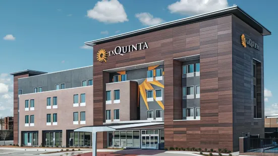 La Quinta Inn & Suites by Wyndham Dallas Grand Prairie North