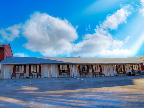 Roundtop Mountain Vista - Cabins and Motel