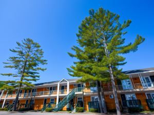 Mackinac Lodge