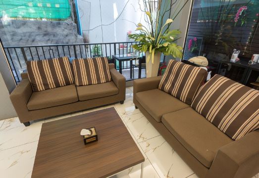 5. 아다마즈 하우스..