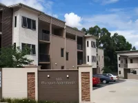 Bluegum Apartments Hotels in Waratah West