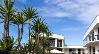 Bayview Beachfront Apartments, in Town Right on the Beach